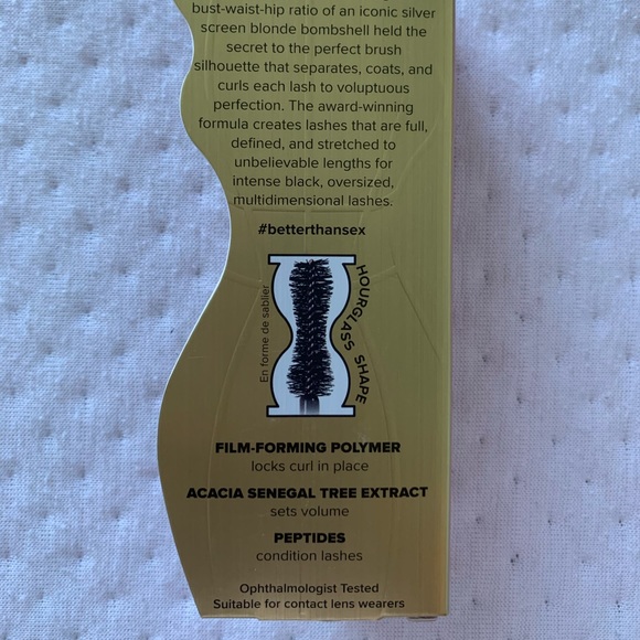 Mascara - Picture 3 of 3